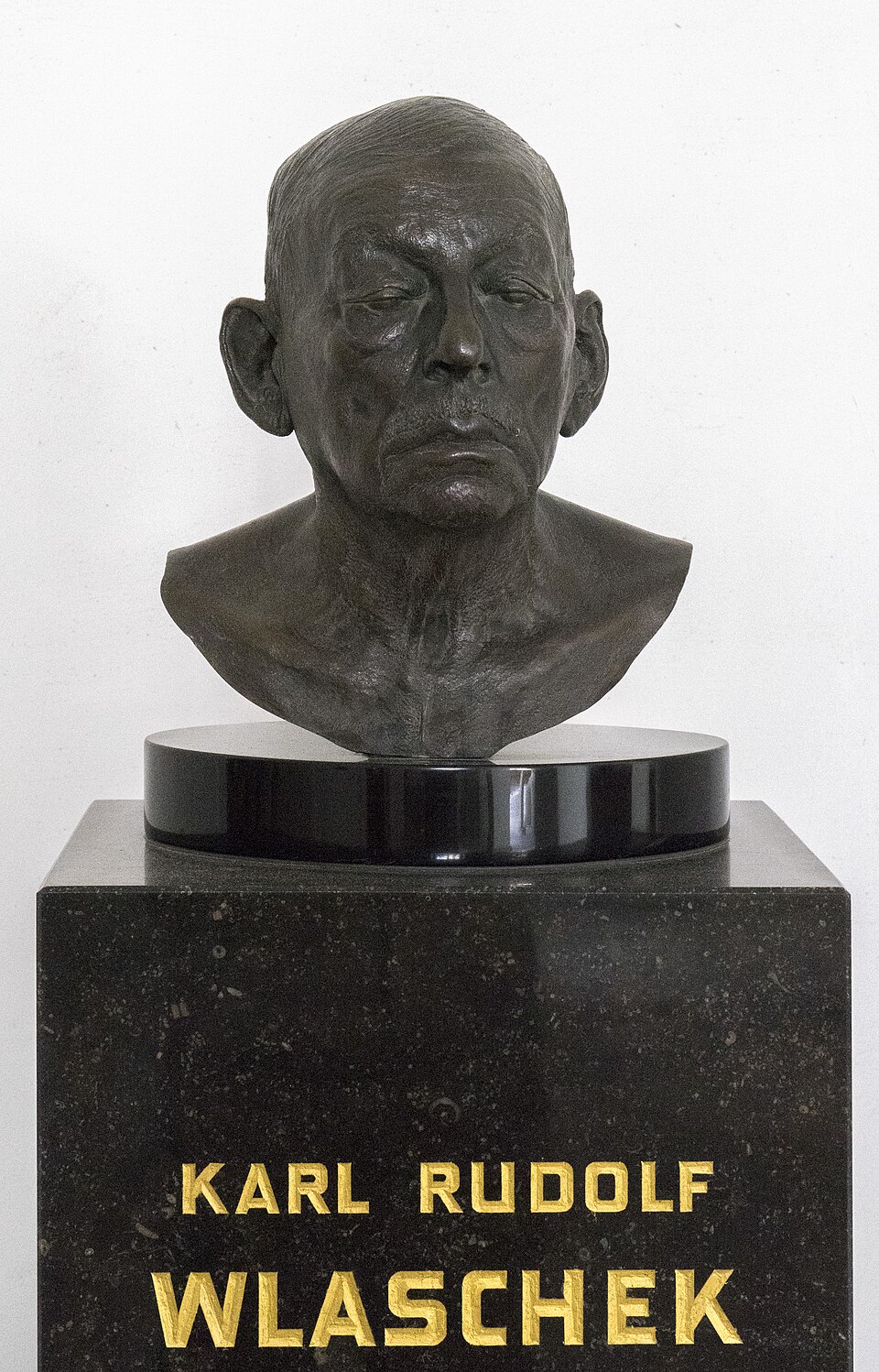 karl wlaschek net worth - Article 2
